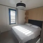 בקתה De Gamme, Confort אגדה